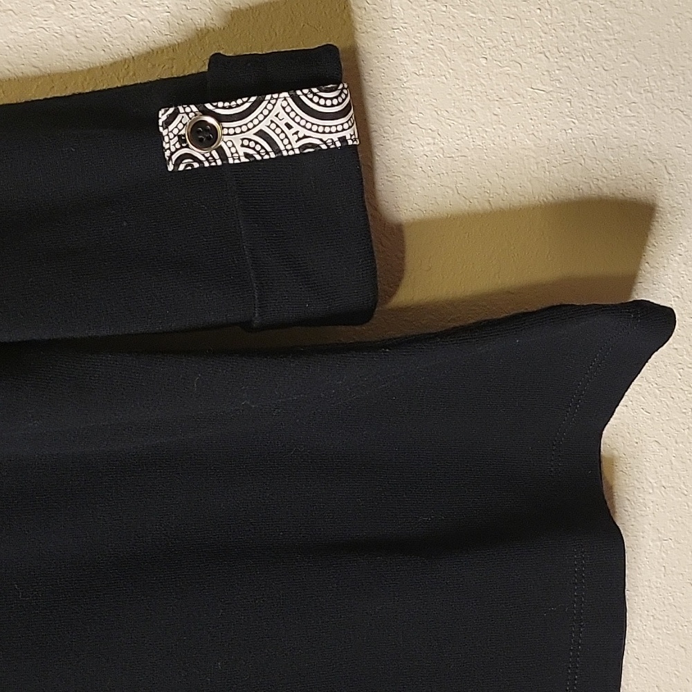 Karen Scott Petites Top, 3/4 Roll Tab Sleeve, LP, Black, EUC - Picture 3 of 6
